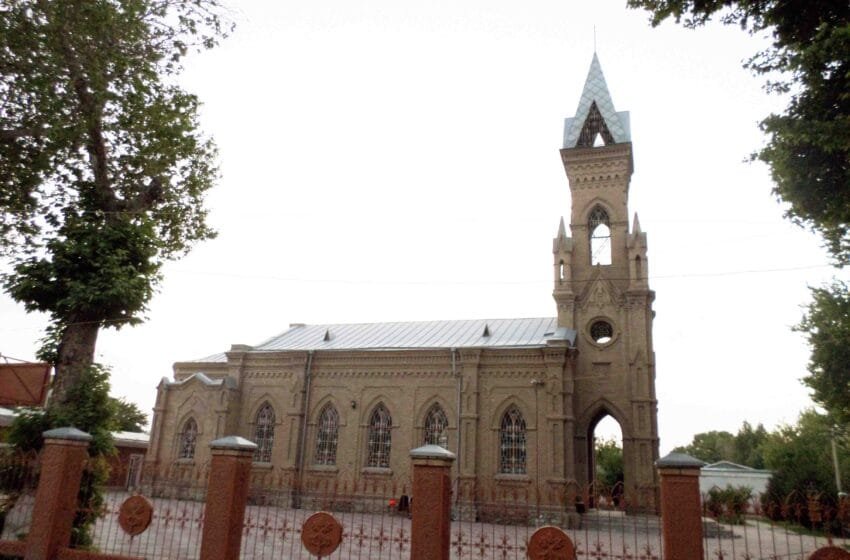 "The Church of St. John the Baptist: A 19th-Century Testament to Faith and Resilience in Samarkand"