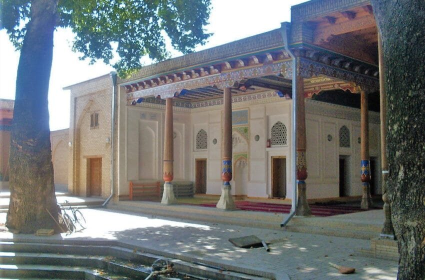 Ensemble Abdi Darun - Islamic Memorial Complex