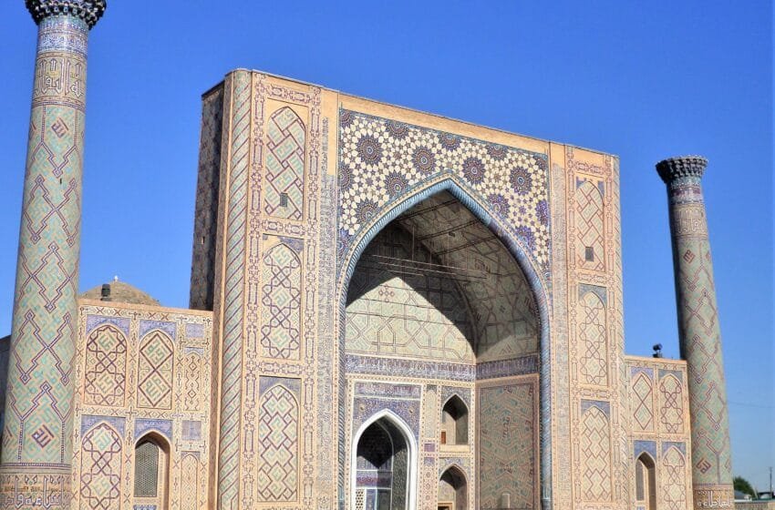  “Ulugh Beg Madrasah: The 15th-Century Architectural Marvel of Registan Square with 50 Study Rooms”
