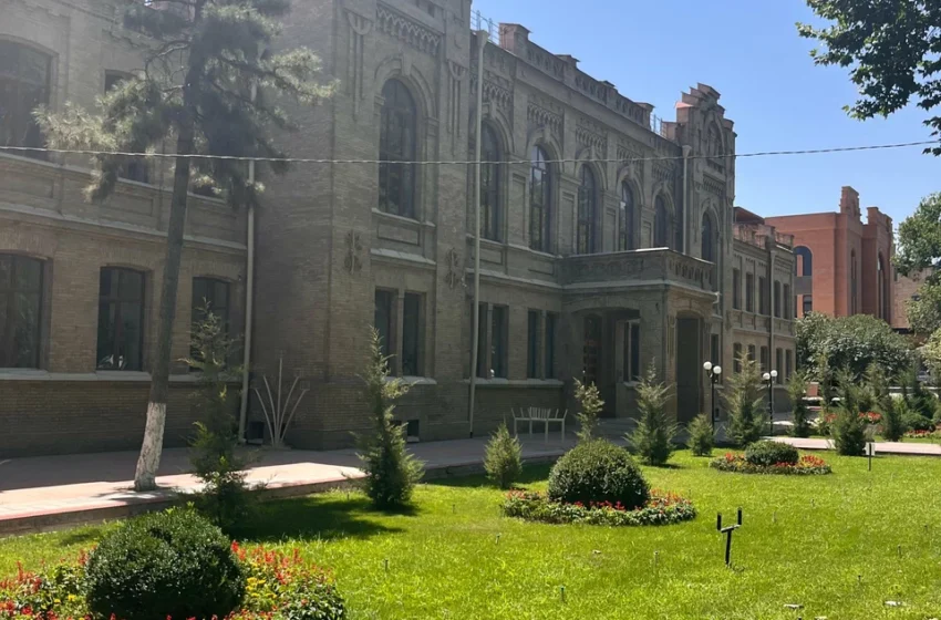  Zoological Museum of Samarkand State University Named After Alisher Navoi: Showcasing Over 4,000 Specimens Across 100 Species
