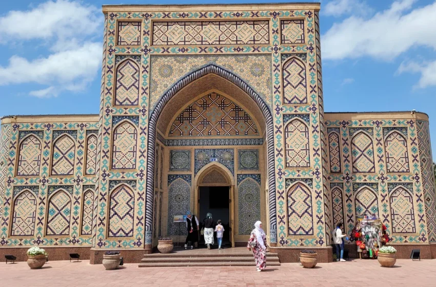  Memorial Museum of Ulugh Beg: Honoring the Legacy of a 15th-Century Astronomer and Scholar